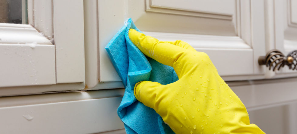 What kind of kitchen cabinet is easiest to clean?