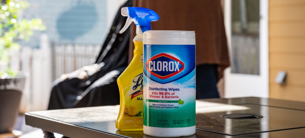 Can you use Clorox wipes on quartz countertops?